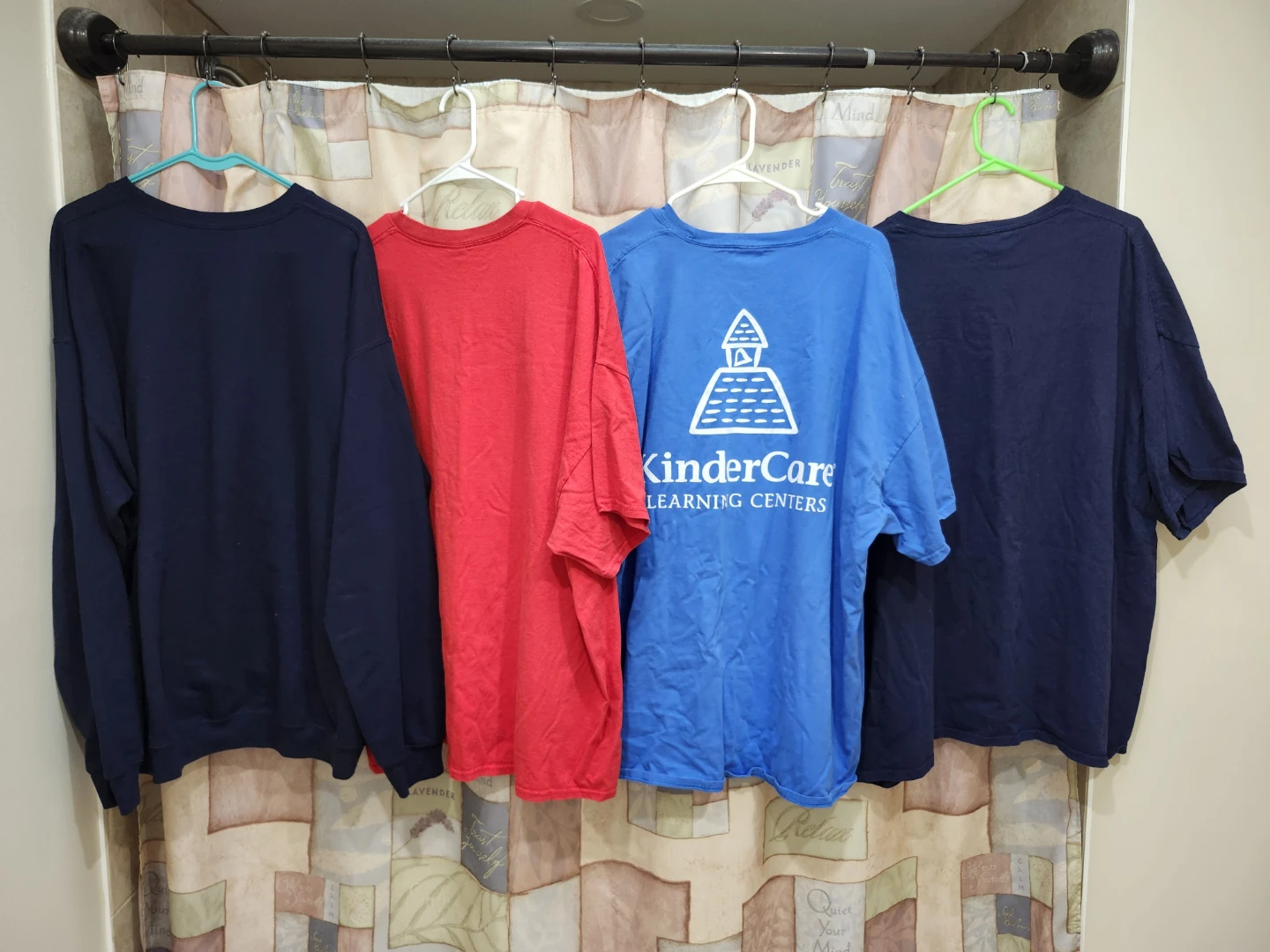 Set of 4 KinderCare Shirts and Sweatshirt - Size 4XL - photo 2