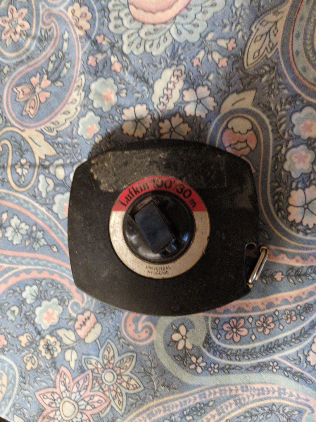 Lufkin 100 foot / 30 metre measuring tape