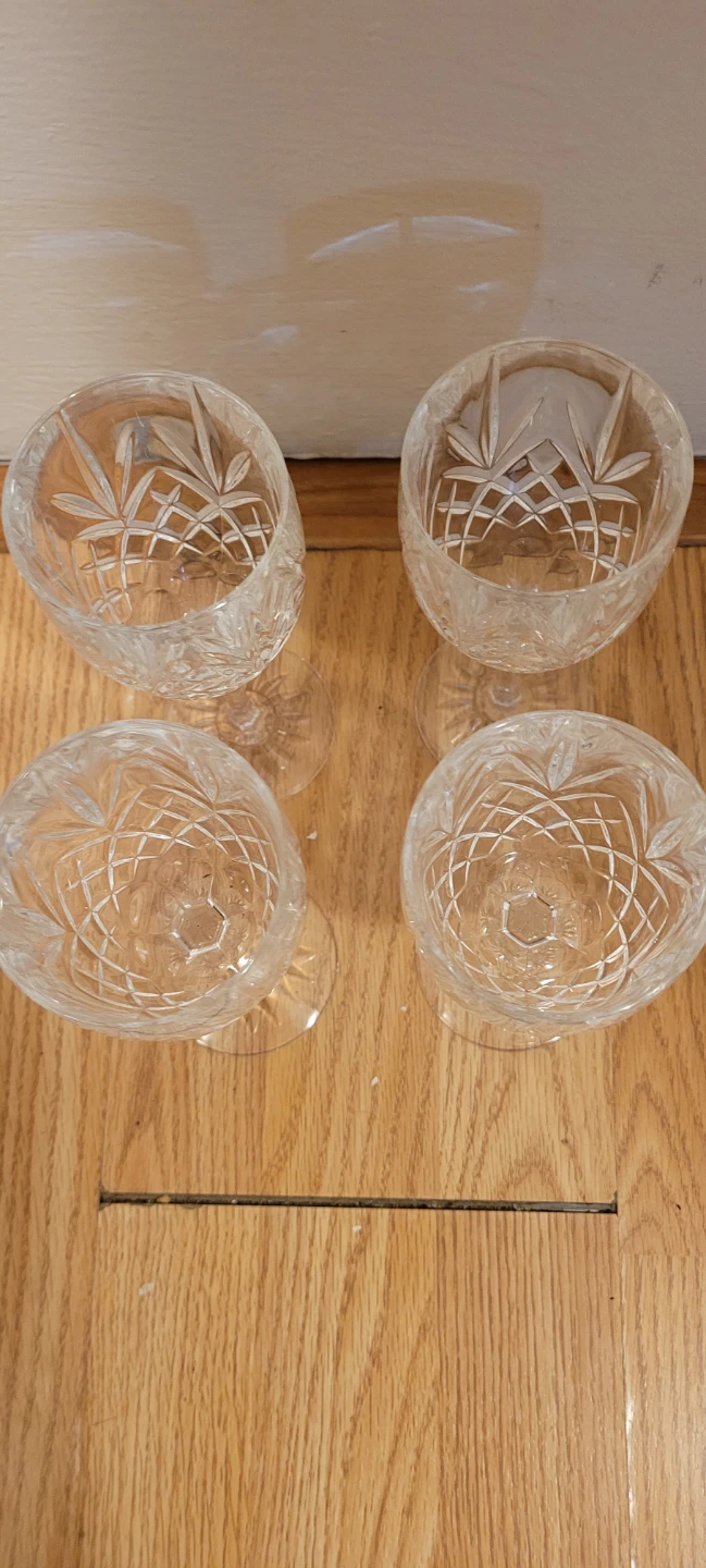 Set of 4 Crystal Wine Glasses - photo 2