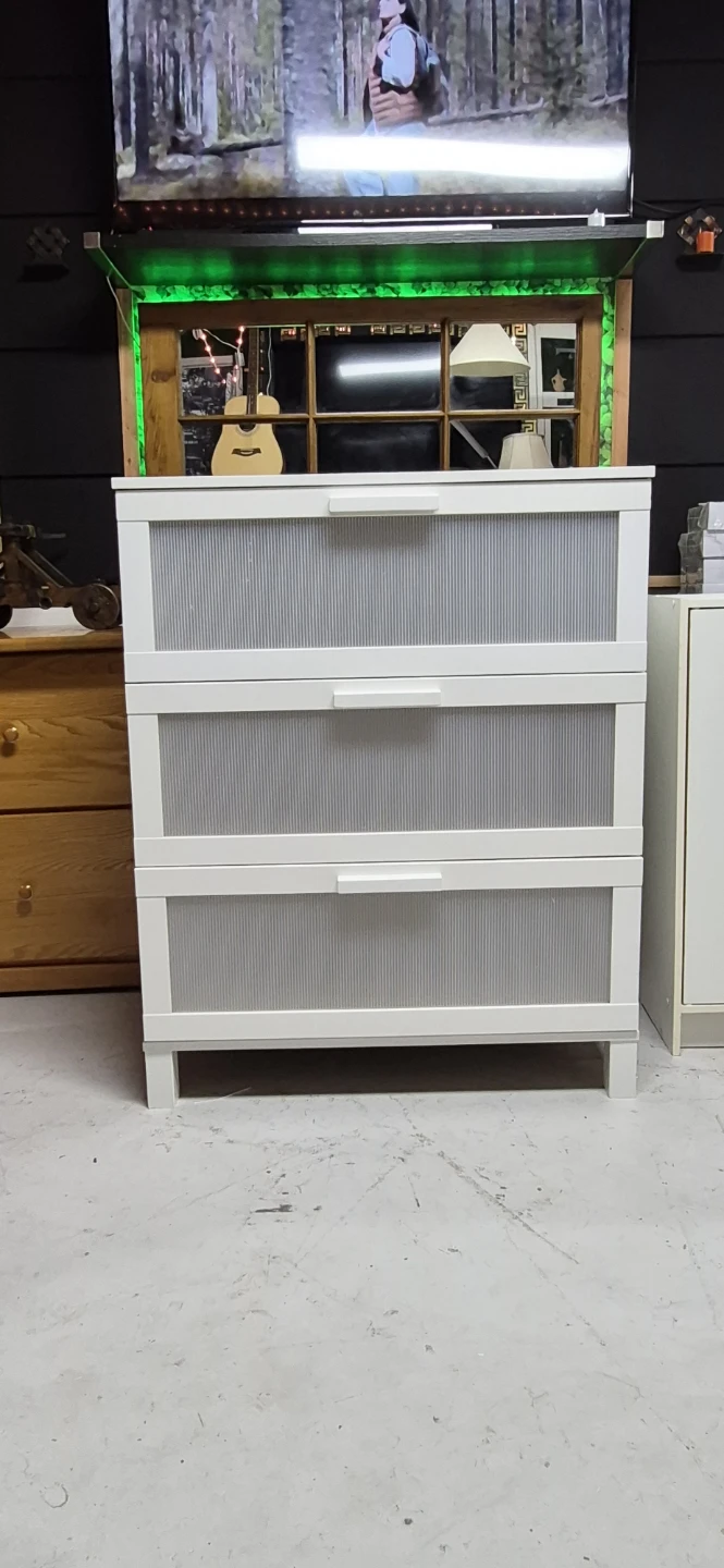 White 3-Drawer Dresser - photo 2