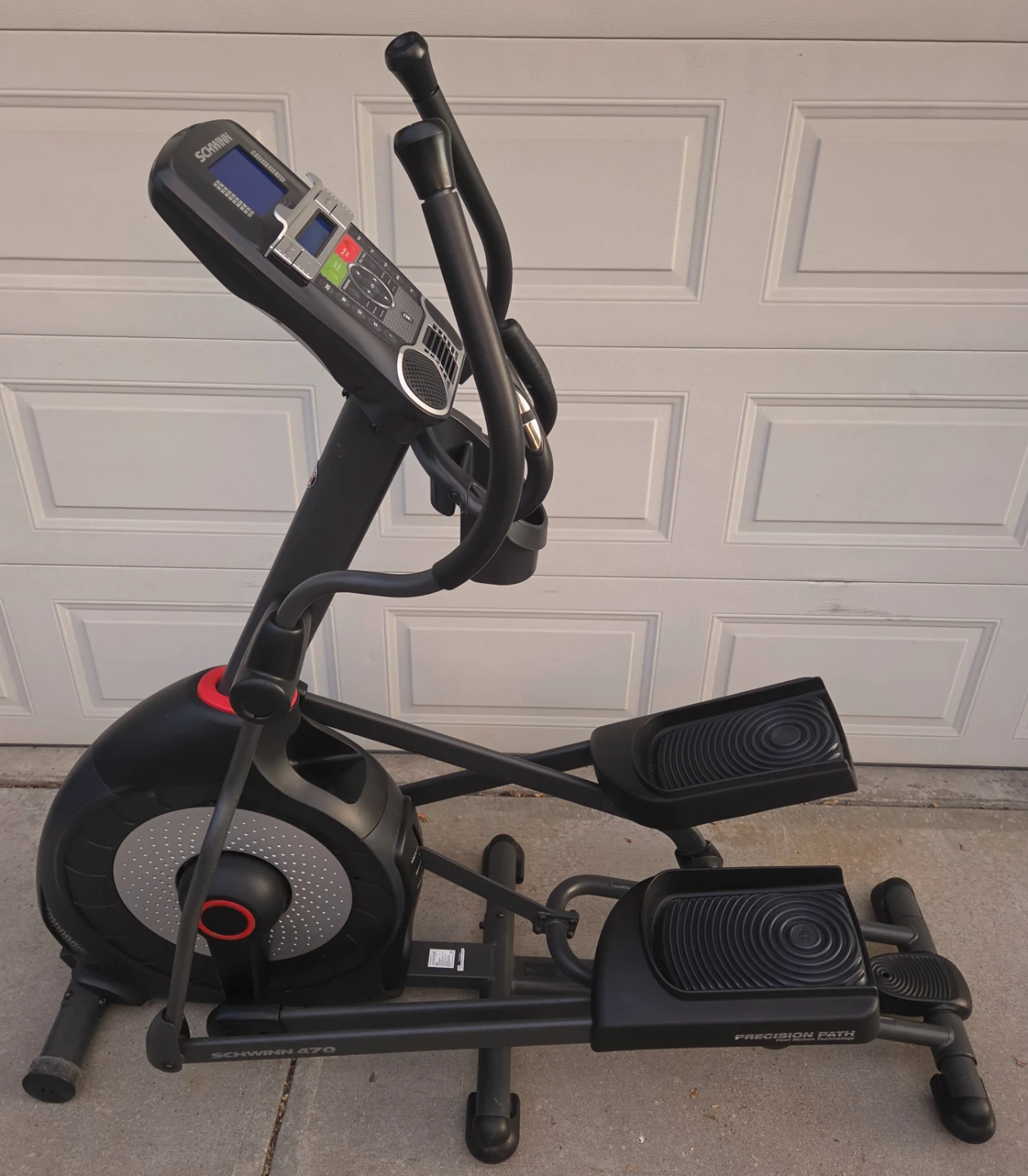 Schwinn 470 Magnetic Resistance Cross-train Elliptical. Like New