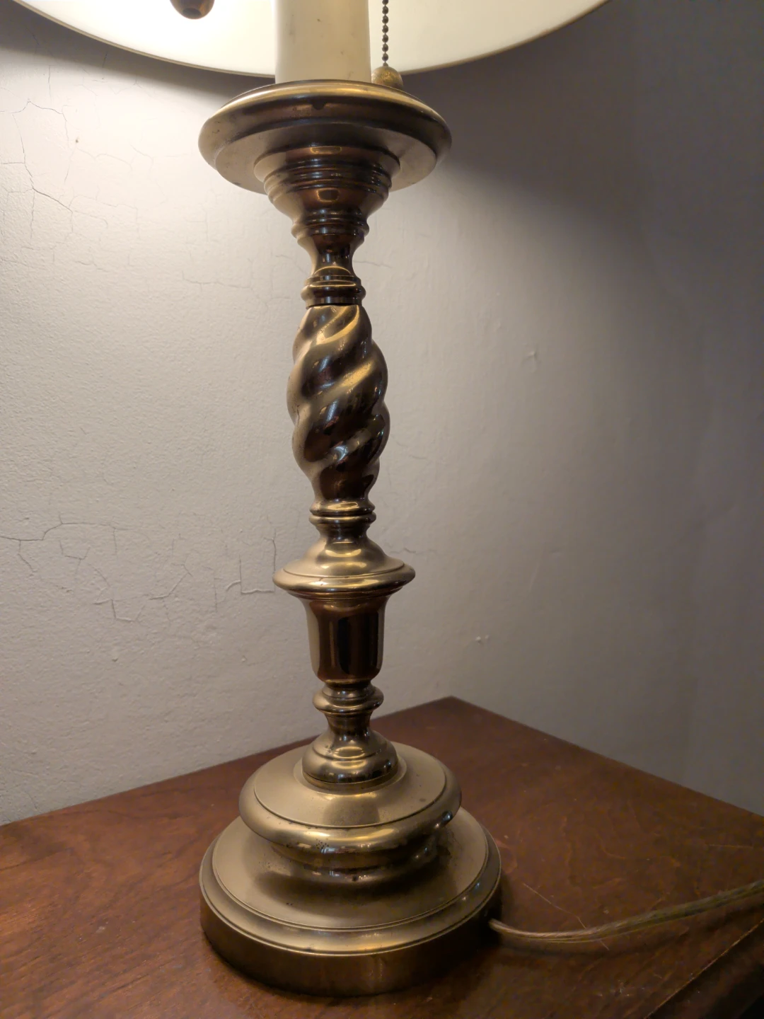 Brass Table Lamp with Twisted Base - photo 2