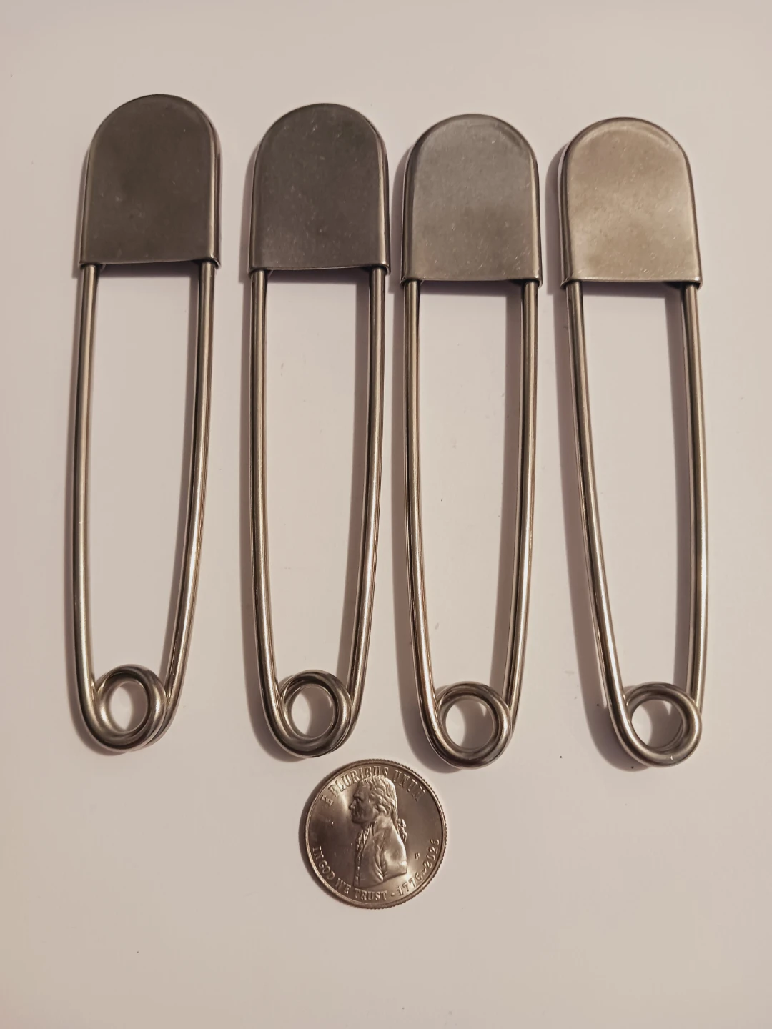 .Set of 4 Jumbo Oversized Safety Pins 5"