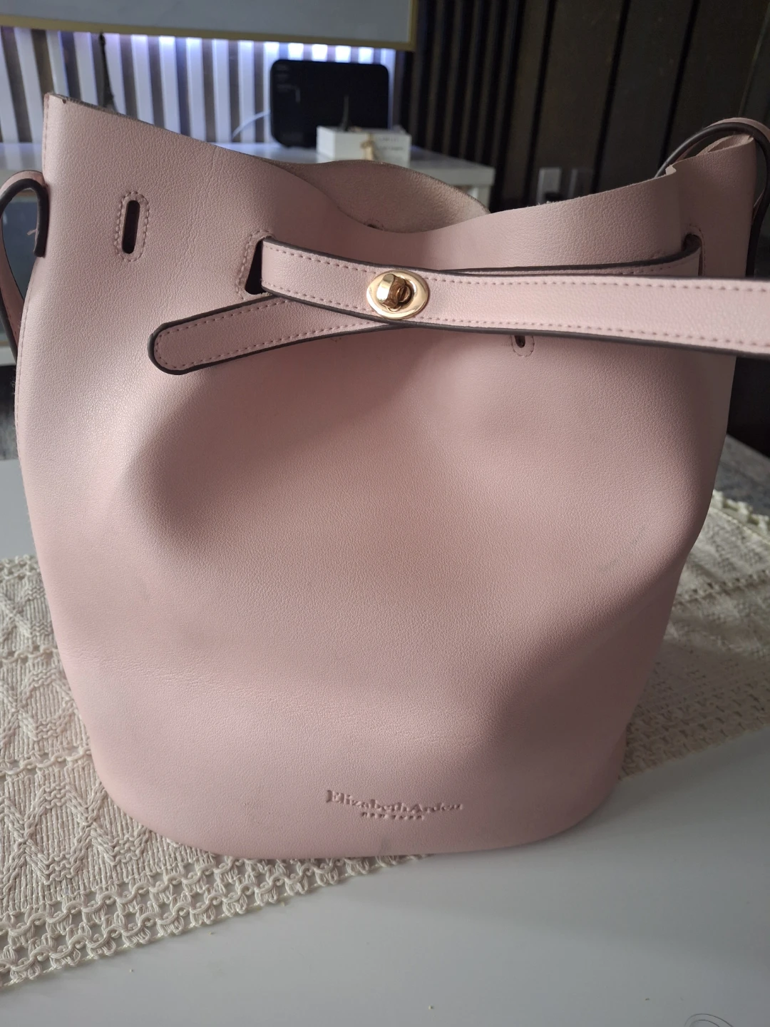 Elizabeth Arden Pale Pink Bucket Bag 🏈