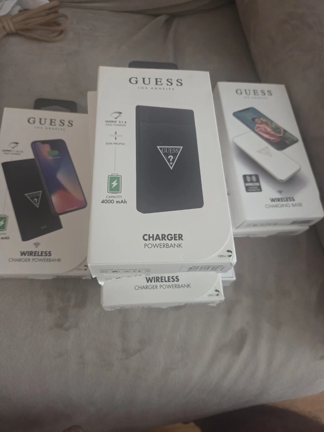 GUESS Wireless Charger Powerbank 4000 mAh