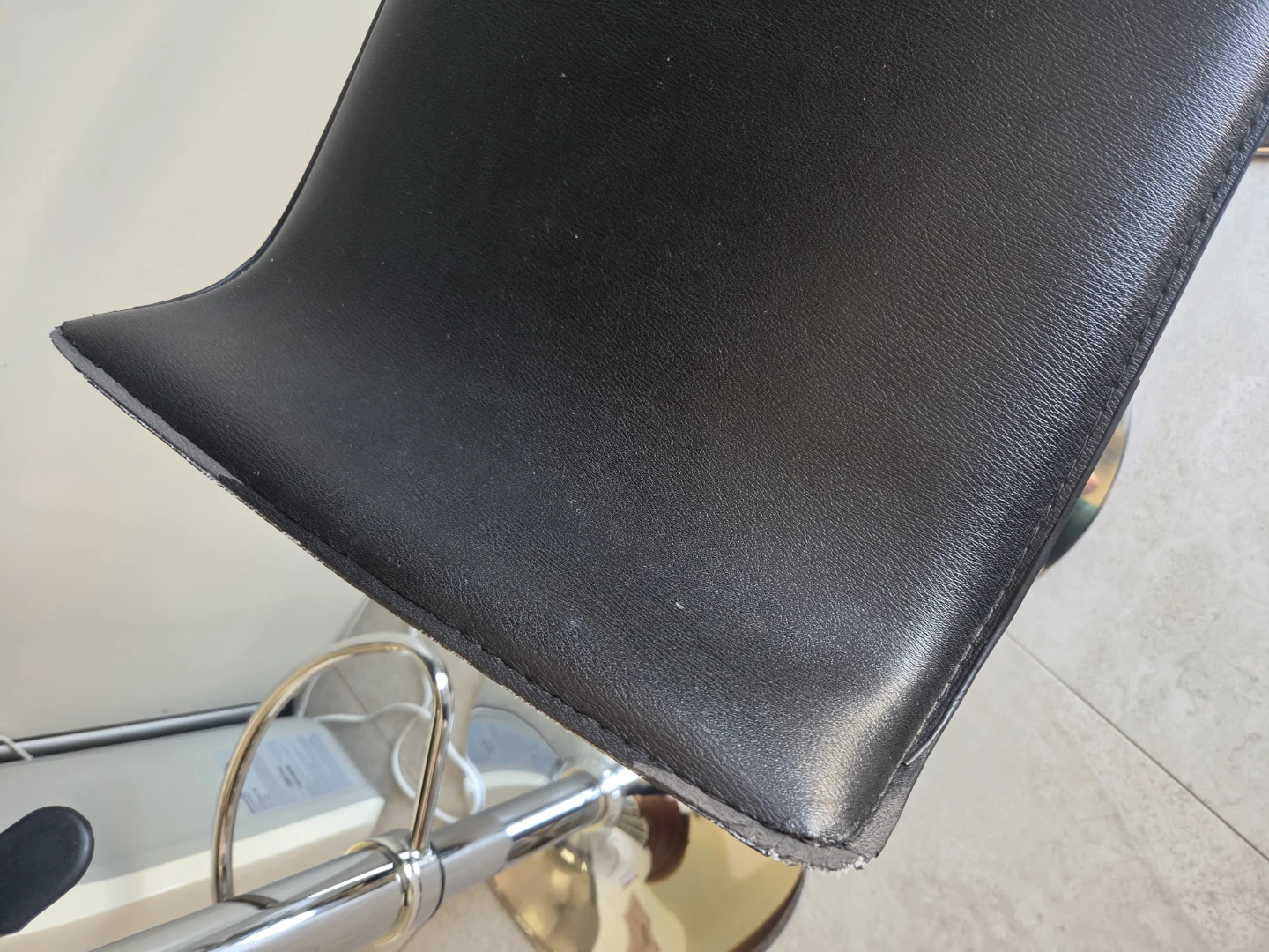 3 Black Faux Leather Bar Stools - photo 5