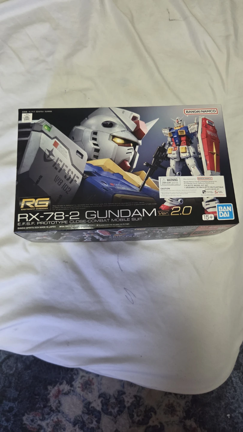 Bandai RG RX-78-2 Gundam Ver. 2.0 Plastic Model Kit