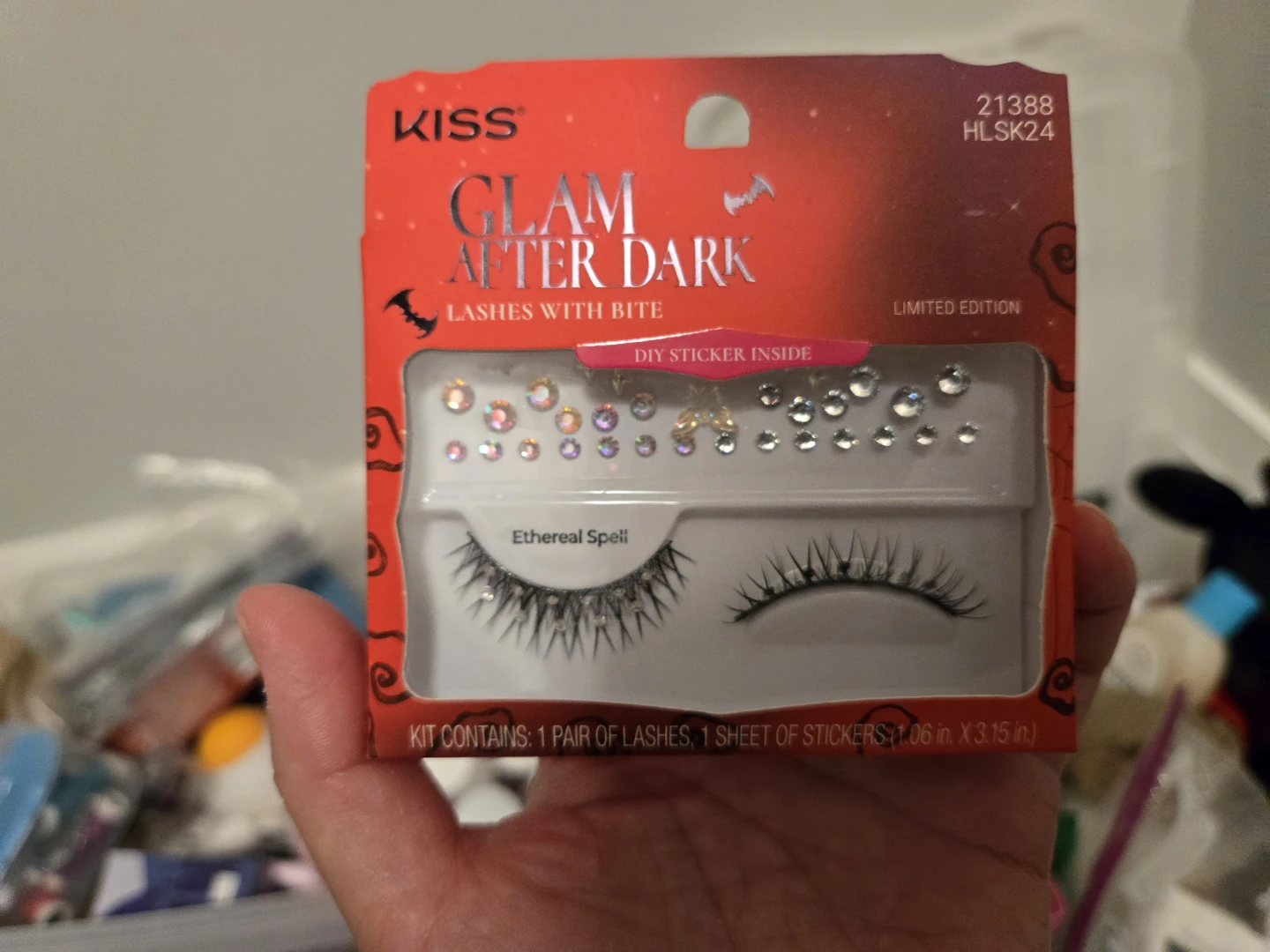 KISS Glam After Dark Ethereal Spell Lashes 🏈