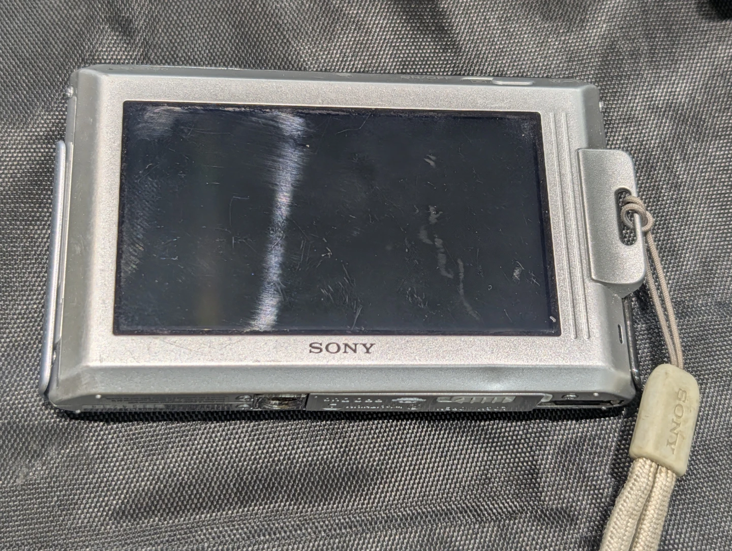 Sony Cyber-shot Digital Camera 12.1 MP - photo 3