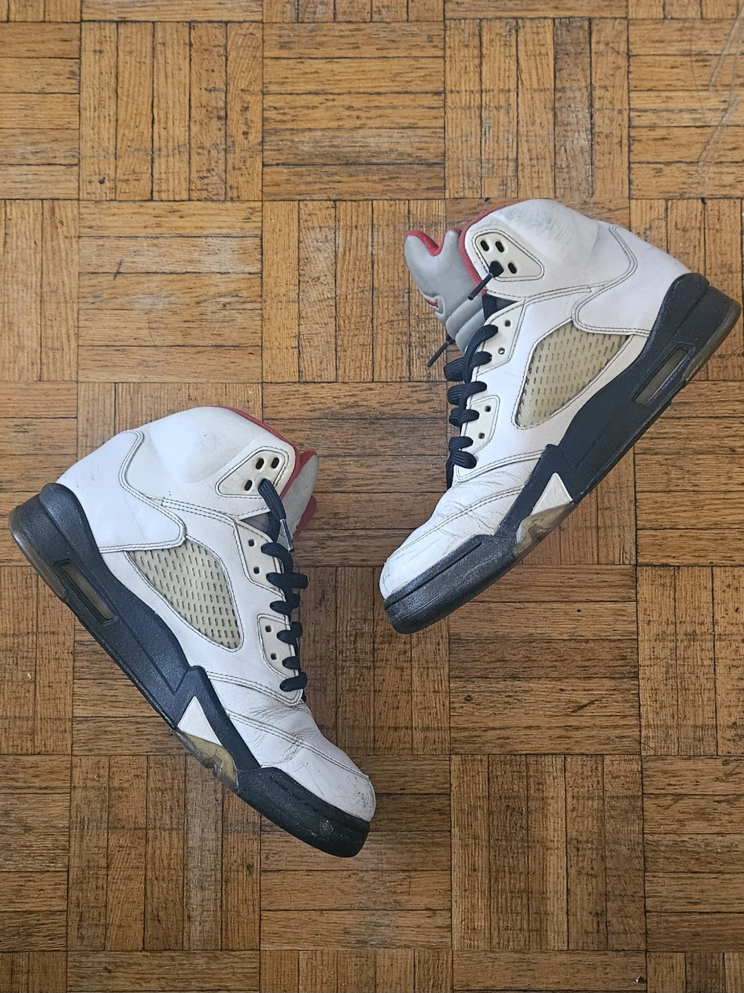 Air Jordan 5 Fire Red 2013 - photo 2