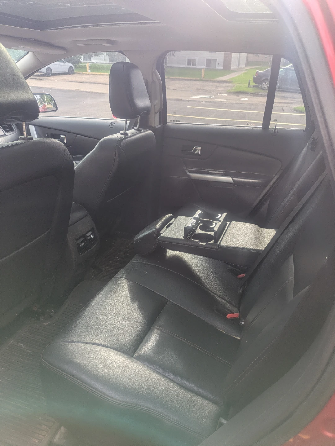 Red Ford Edge SUV 2012 - photo 5