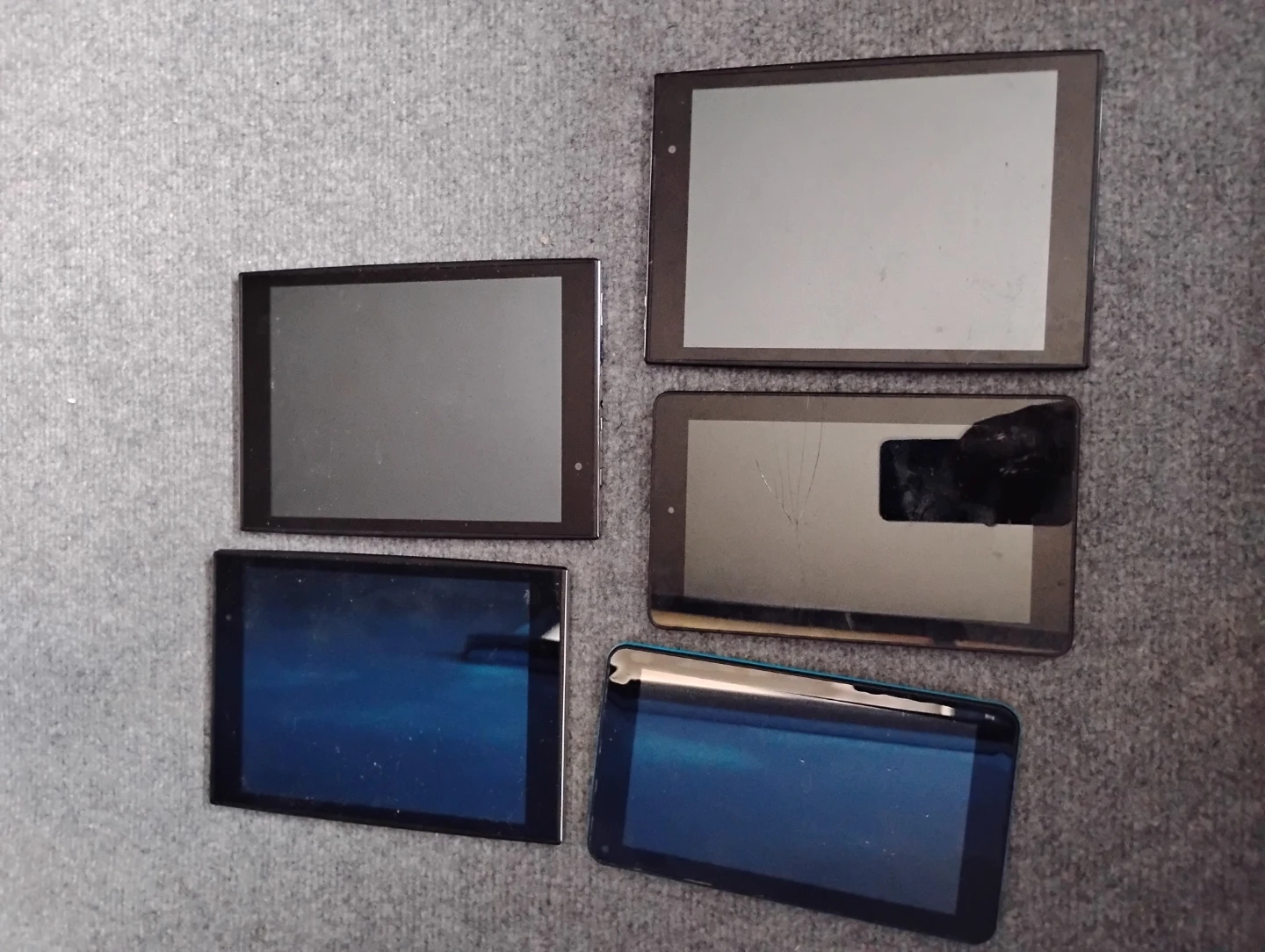 Bundle Tablets for parts - photo 2