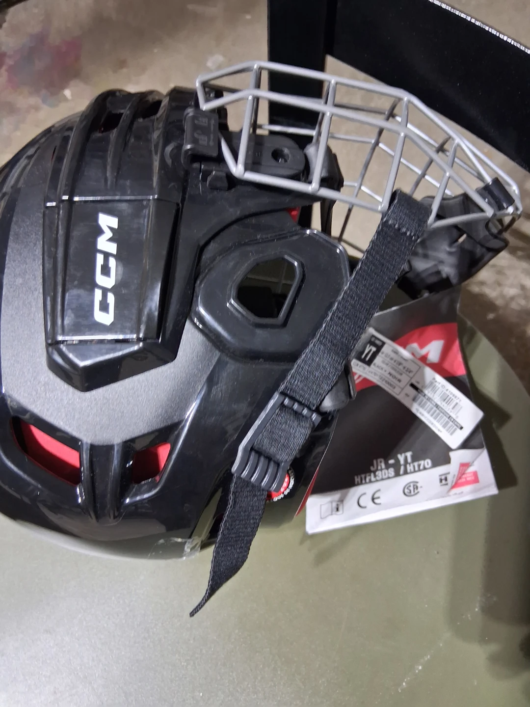 Brand new helmet - photo 4