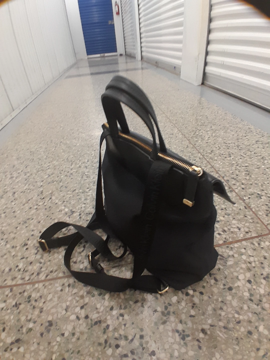 Calvin Klein Black Handbag Backpack Medium - photo 5