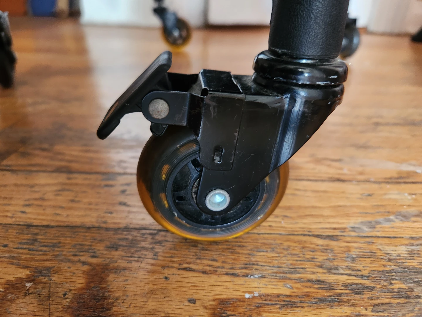 Ergonomic Chair with *silent* Caster Wheels (black) - photo 5