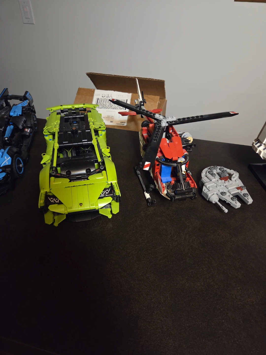 Assorted LEGO Star Wars and Technic Models - photo 5