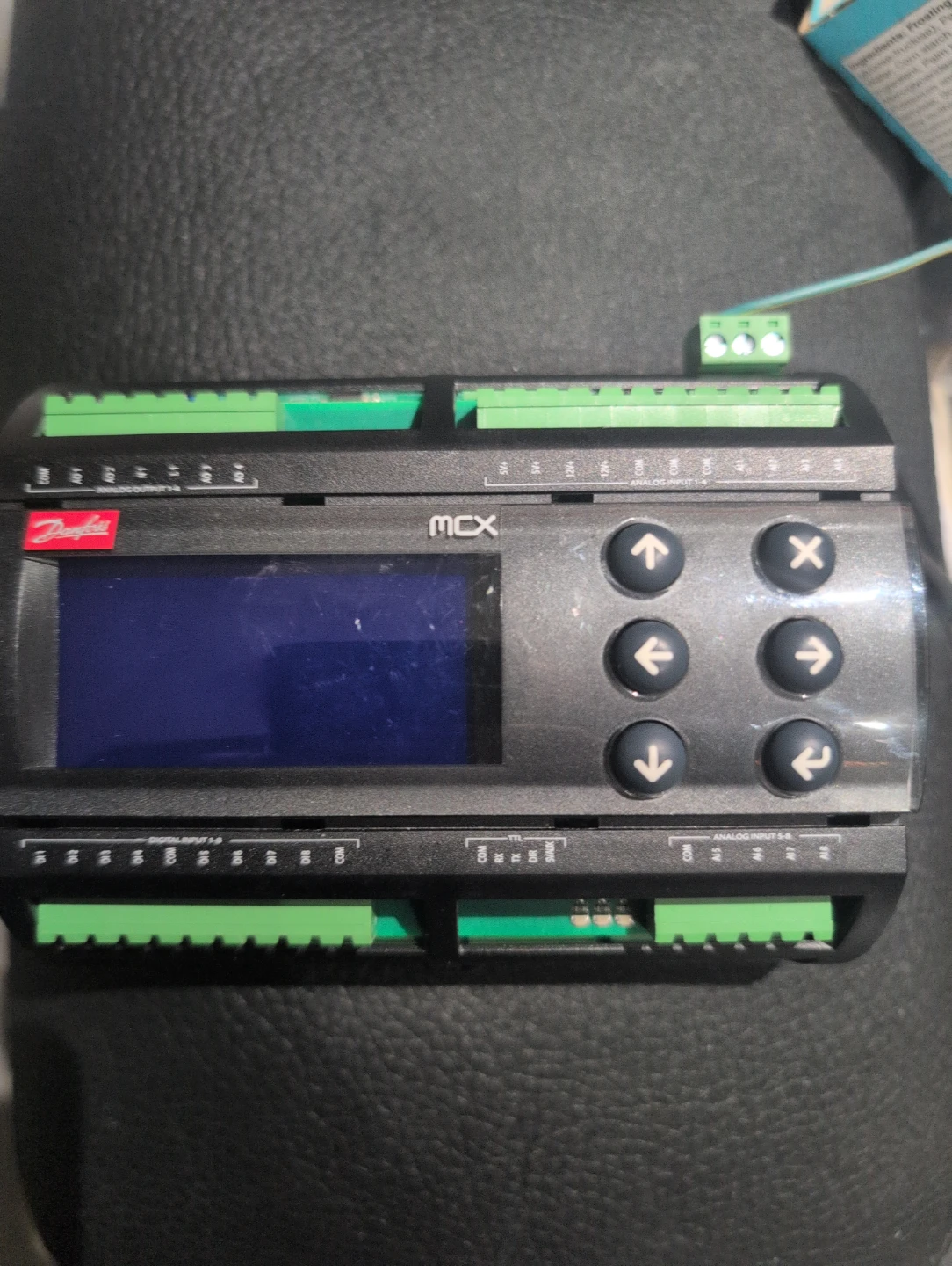 Danfoss MCX08M2 Controller _H-vac - photo 2