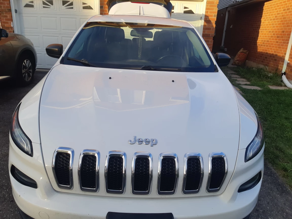 2015 White Jeep Cherokee sport - photo 4