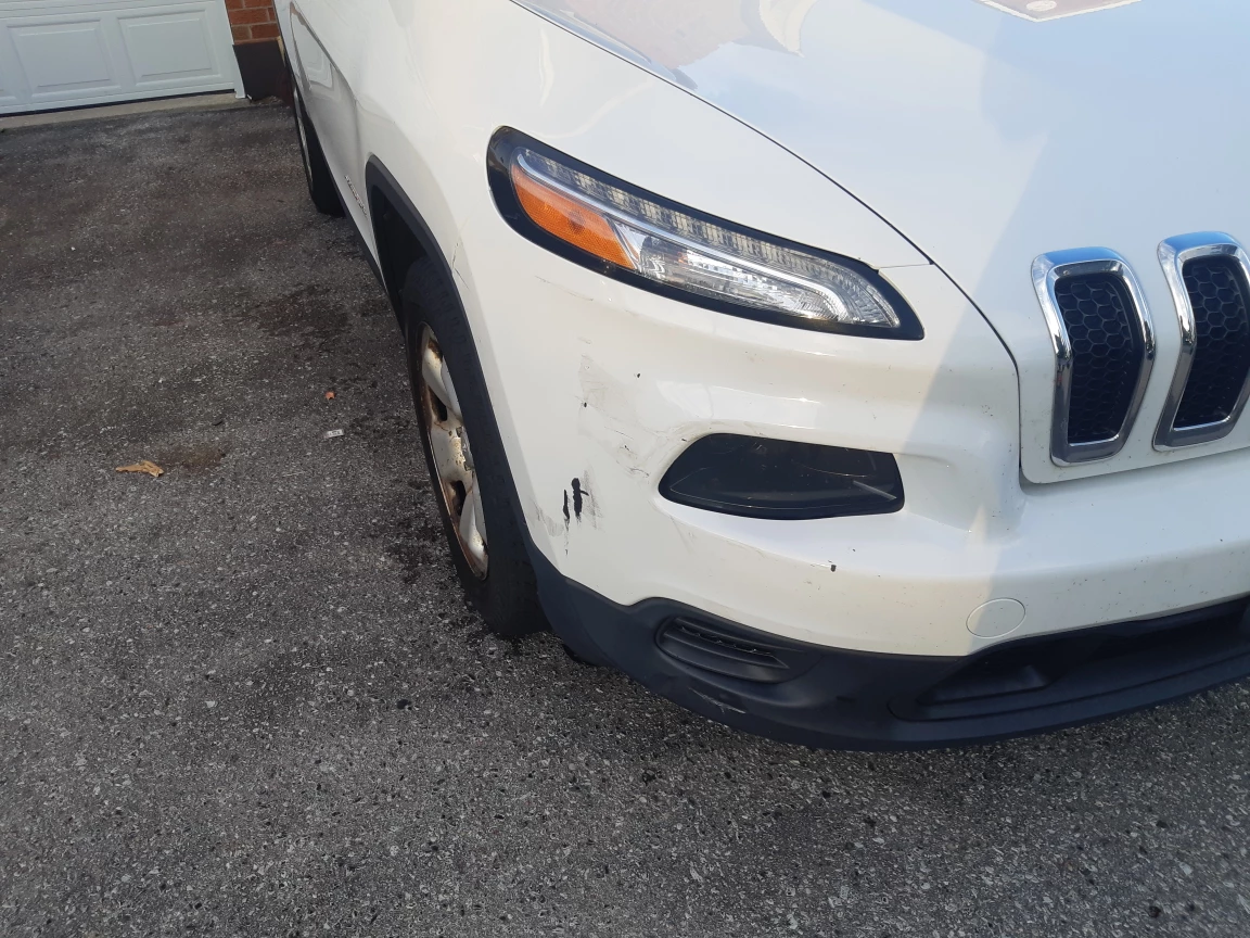 2015 White Jeep Cherokee sport - photo 5