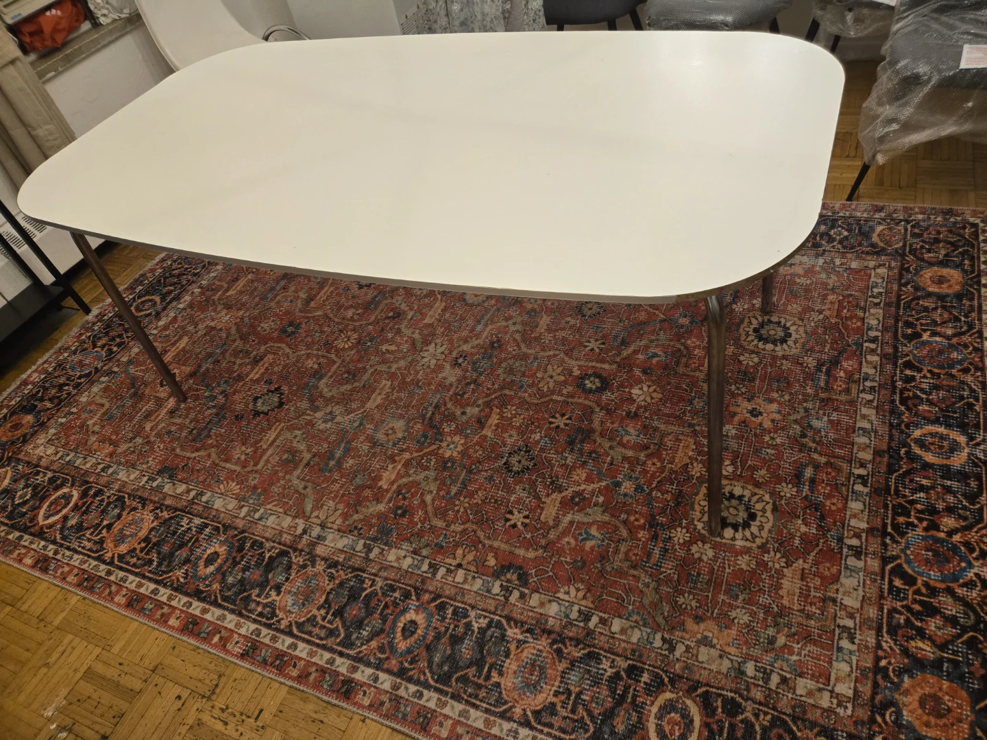 White Dining Table - photo 2