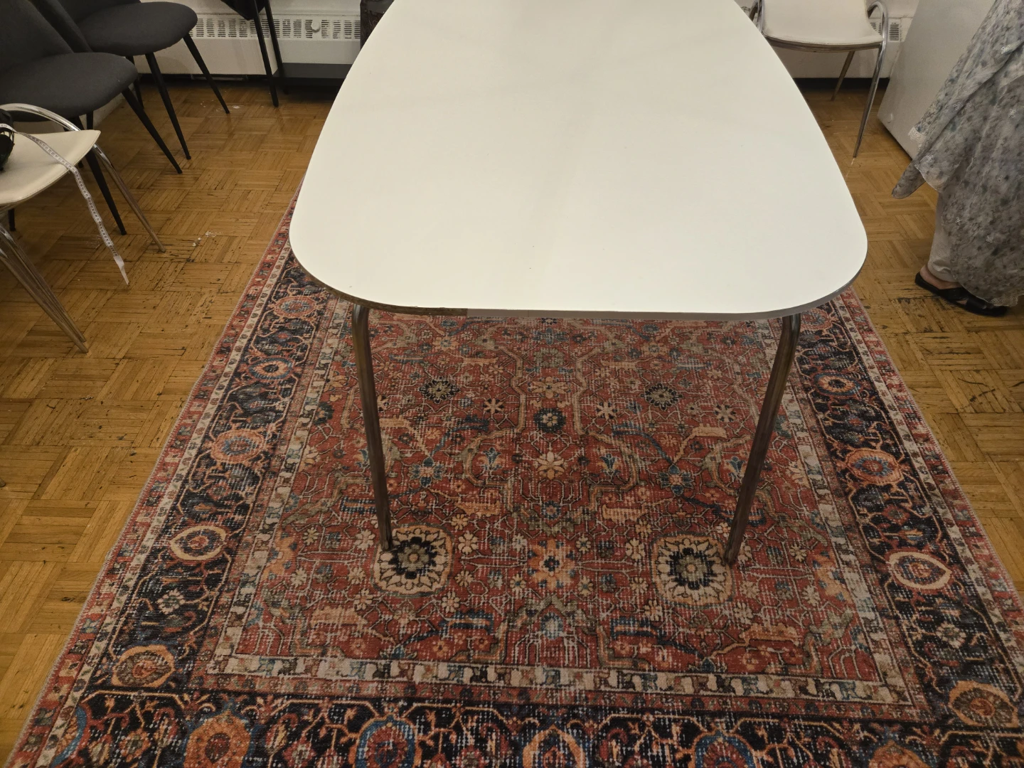 White Dining Table - photo 3