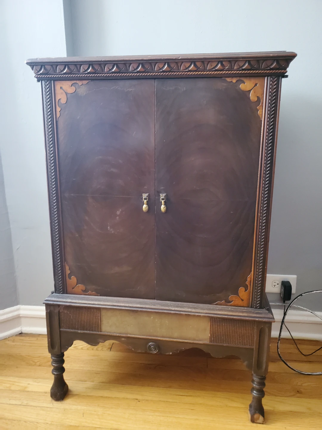 Vintage Wooden Cabinet