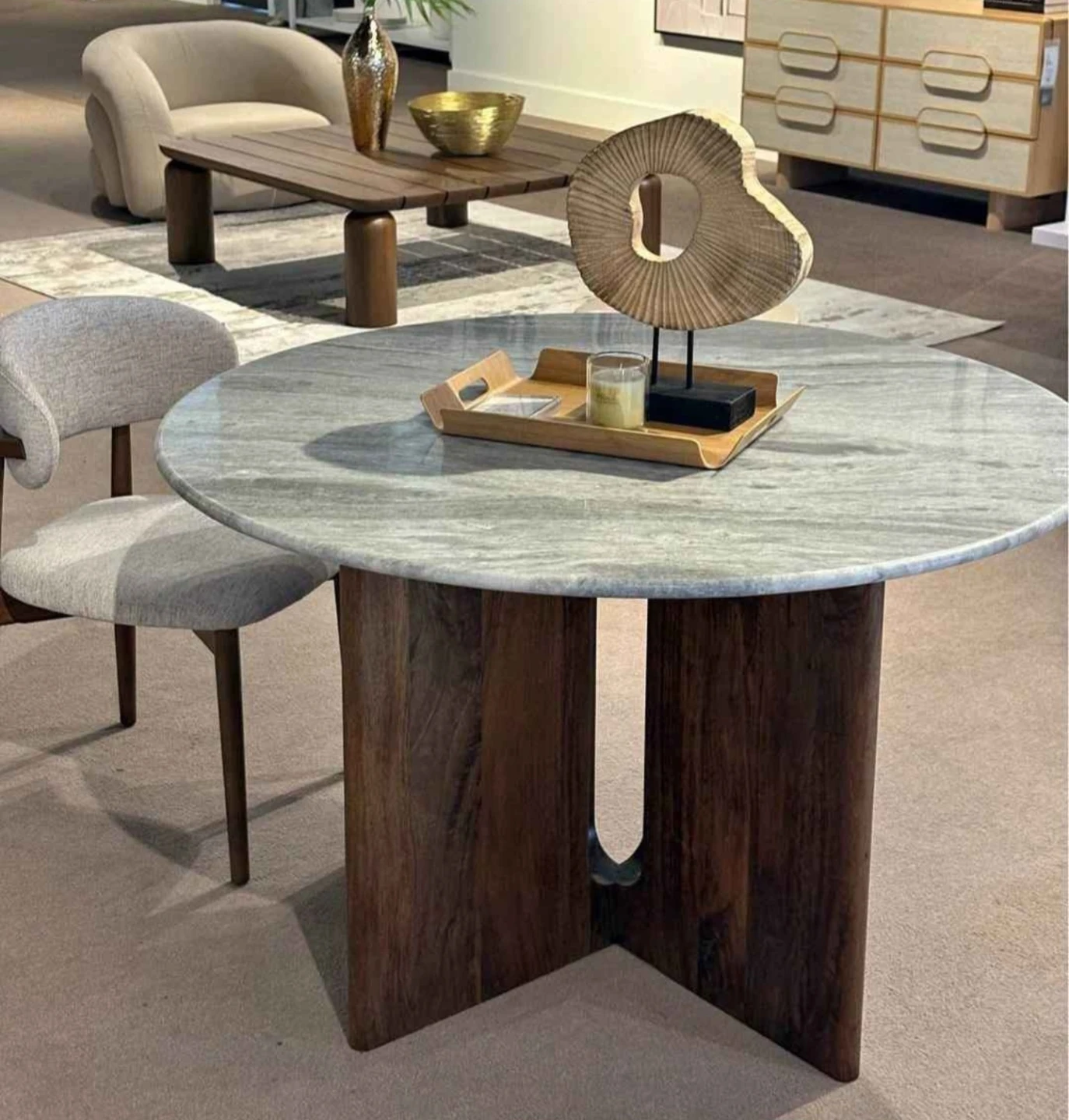 Round marble dining table - photo 3