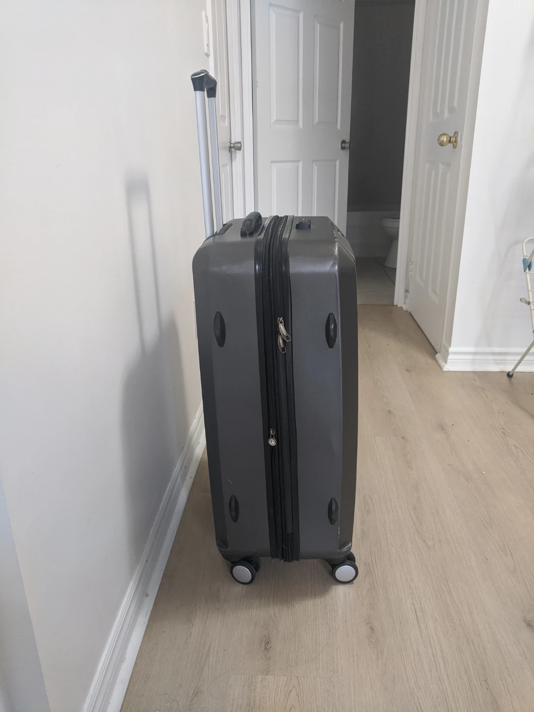 Cosmo Hardside Spinner Luggage - photo 2