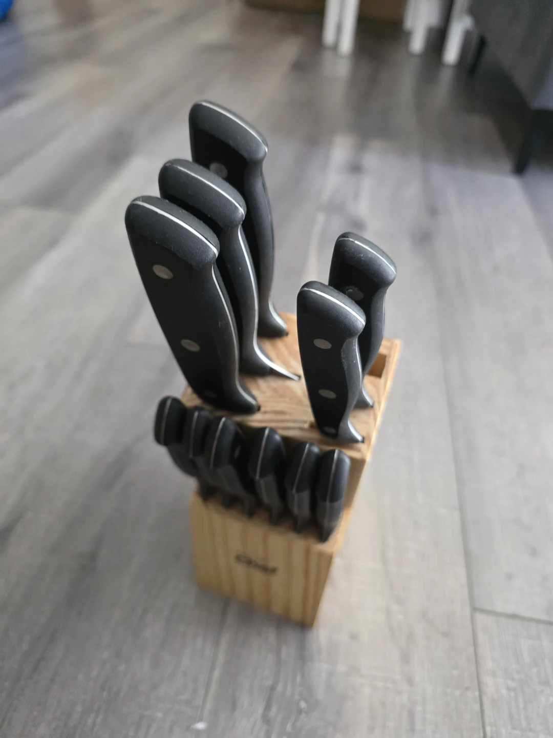 FREE FREE FREE Master Chef Knife Block Set