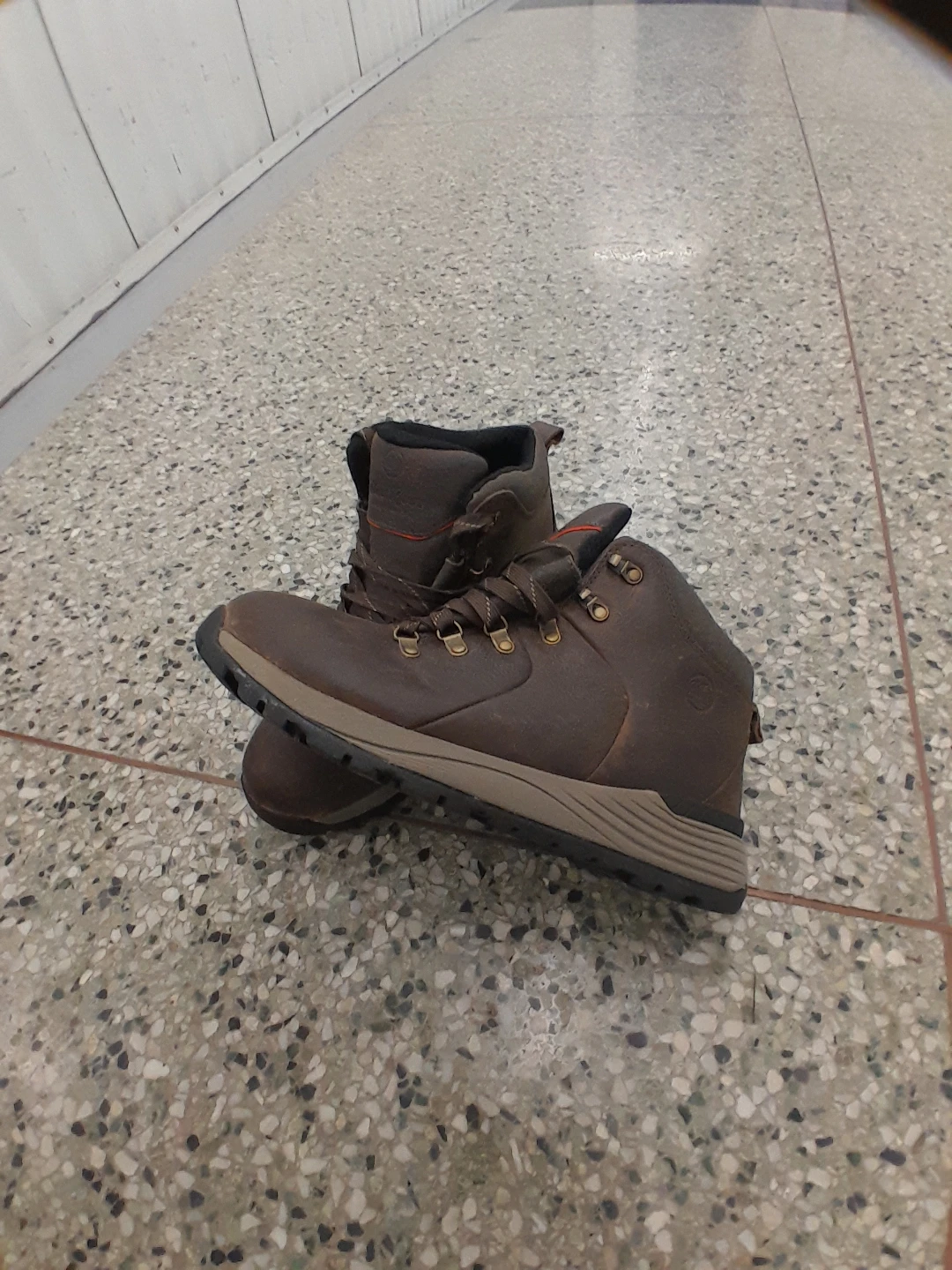 Tarantula Brown Hiking Boots Men's Size 11. - photo 5
