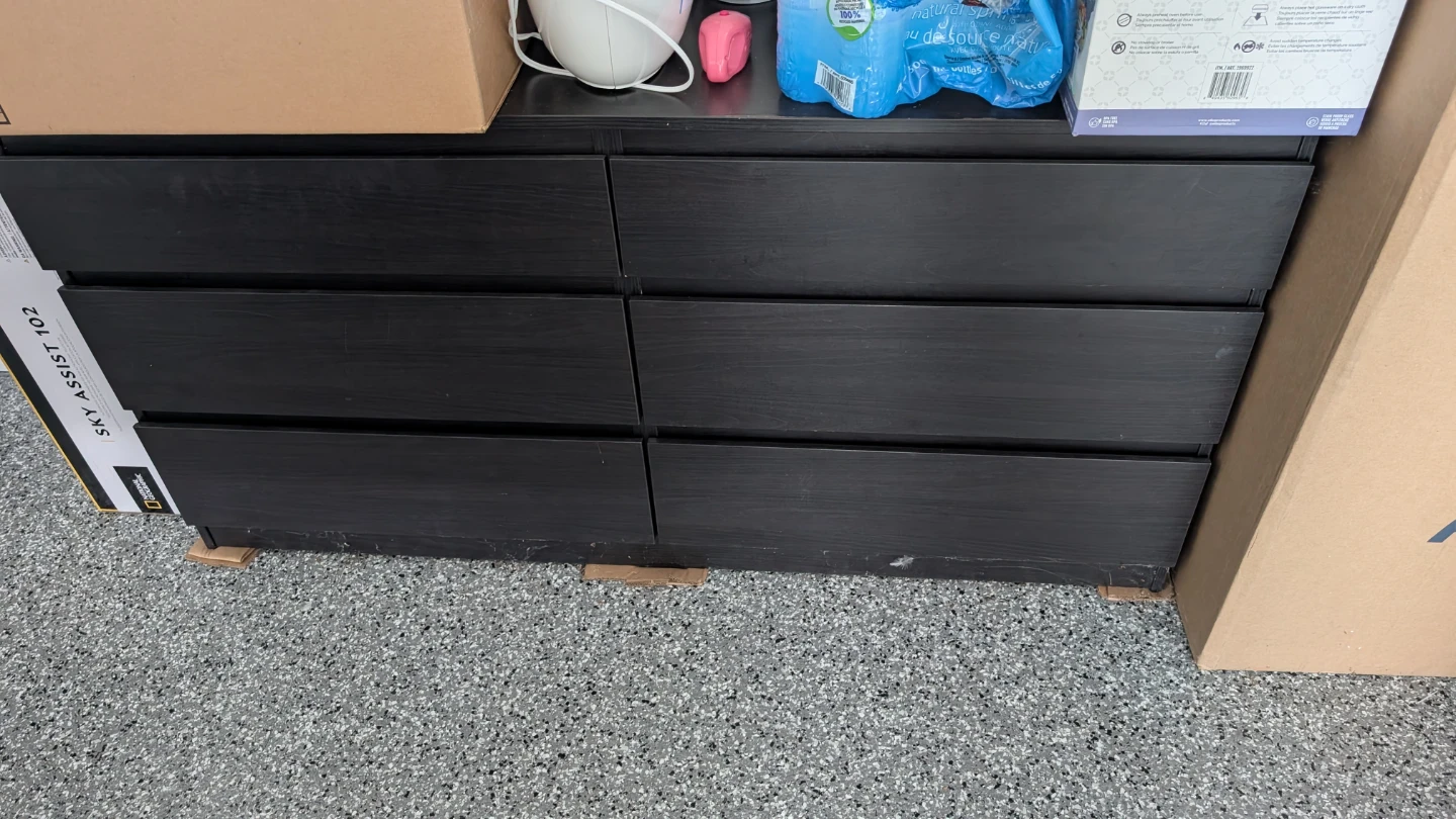 Black 6-Drawer Dresser