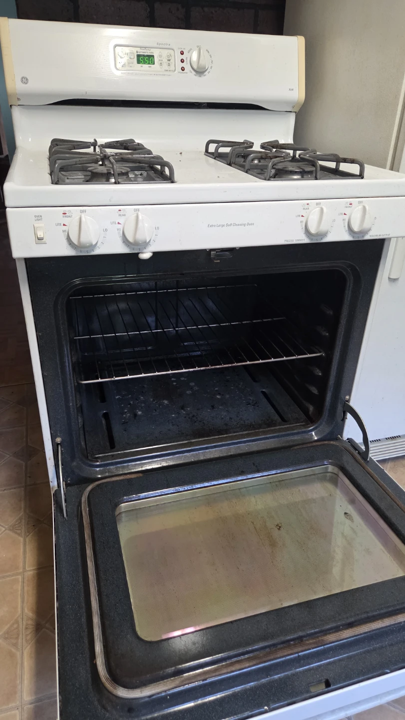 Gas Stove - GE Spectra TrueTemp - photo 2