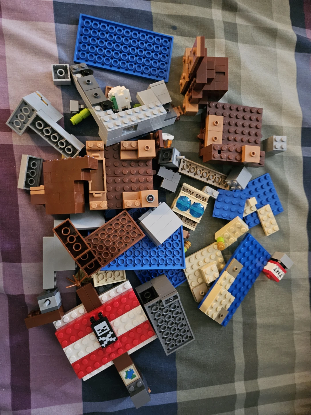 Assorted LEGO Minecraft Building Blocks