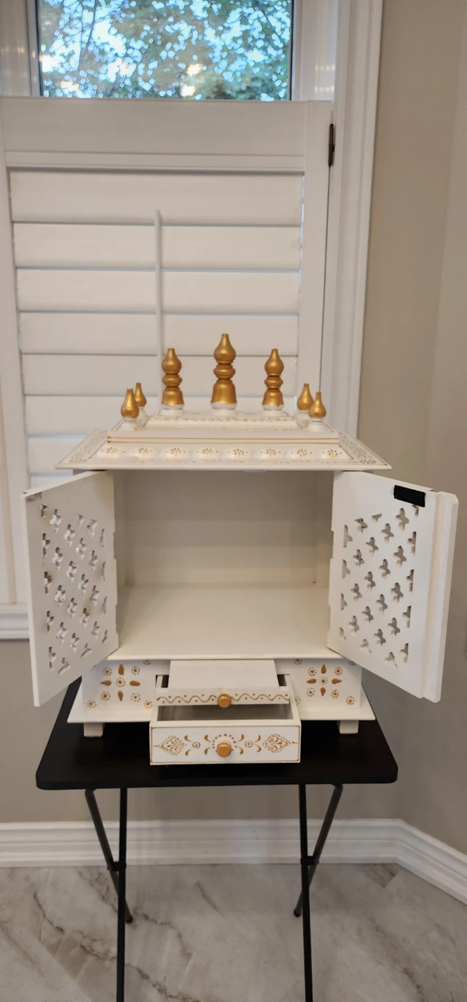 🪔 Beautiful Handcrafted Wooden Mandir – For Sale 🪔