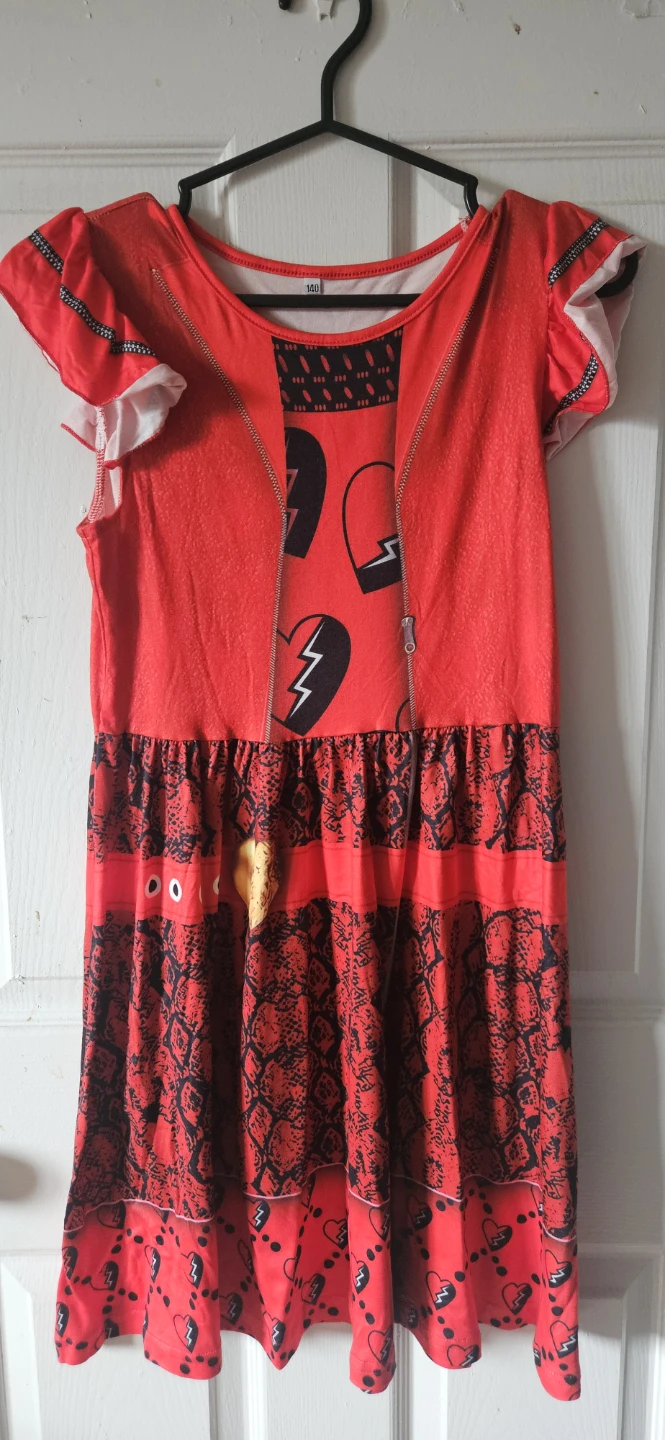 Red patterned dress size 140