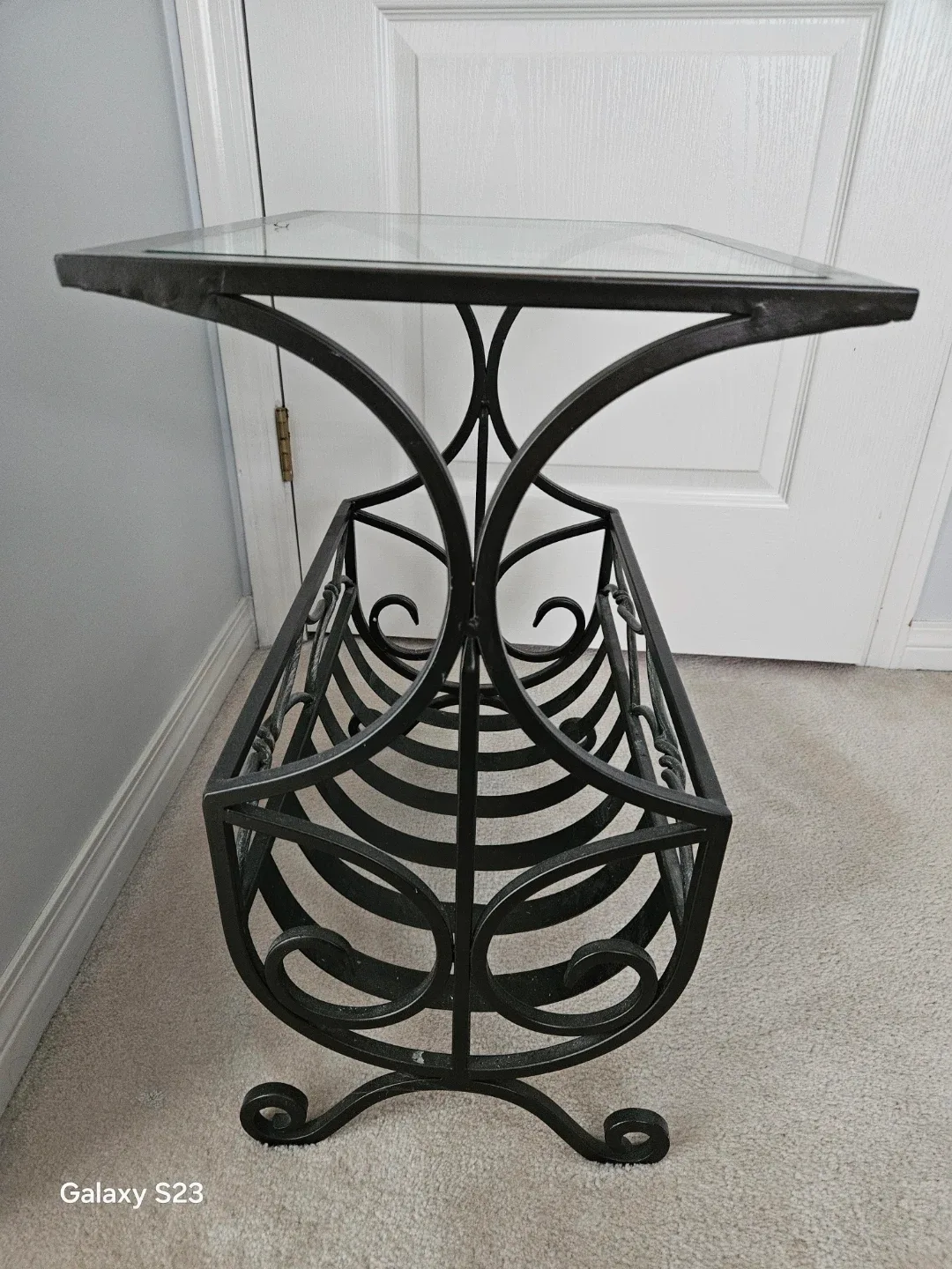 Black Metal End Table with Magazine Rack - photo 2