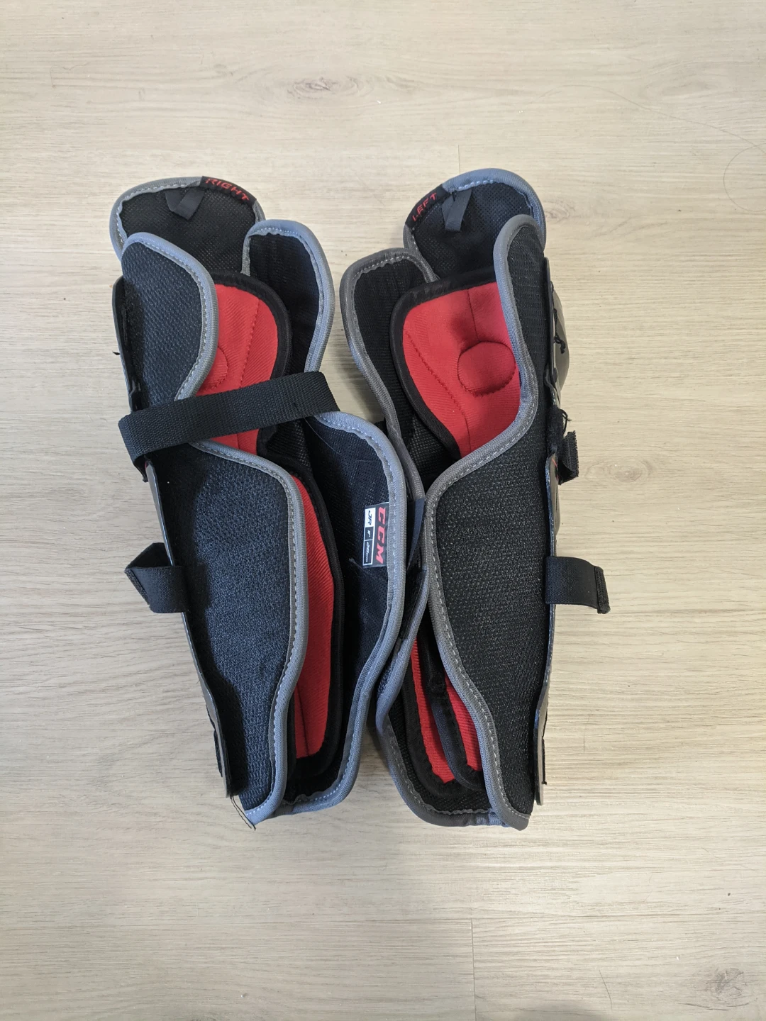 CCM QLT 230 Shin Guards Junior - photo 2