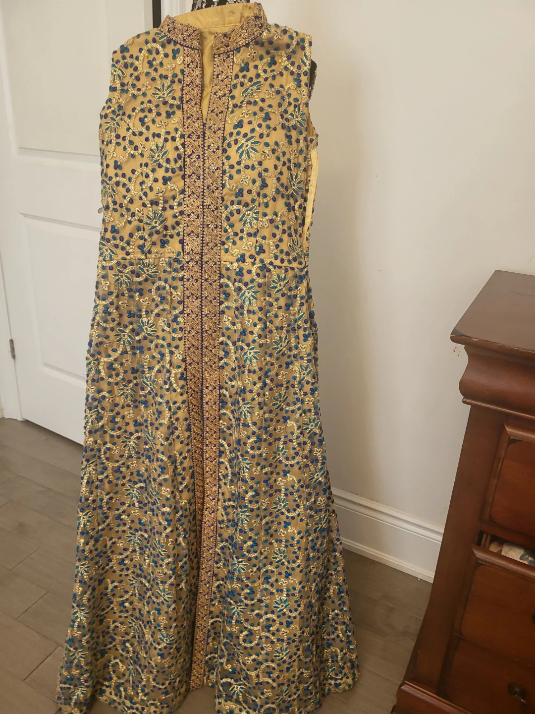 Selection of Traditional South Asian Attire - photo 3