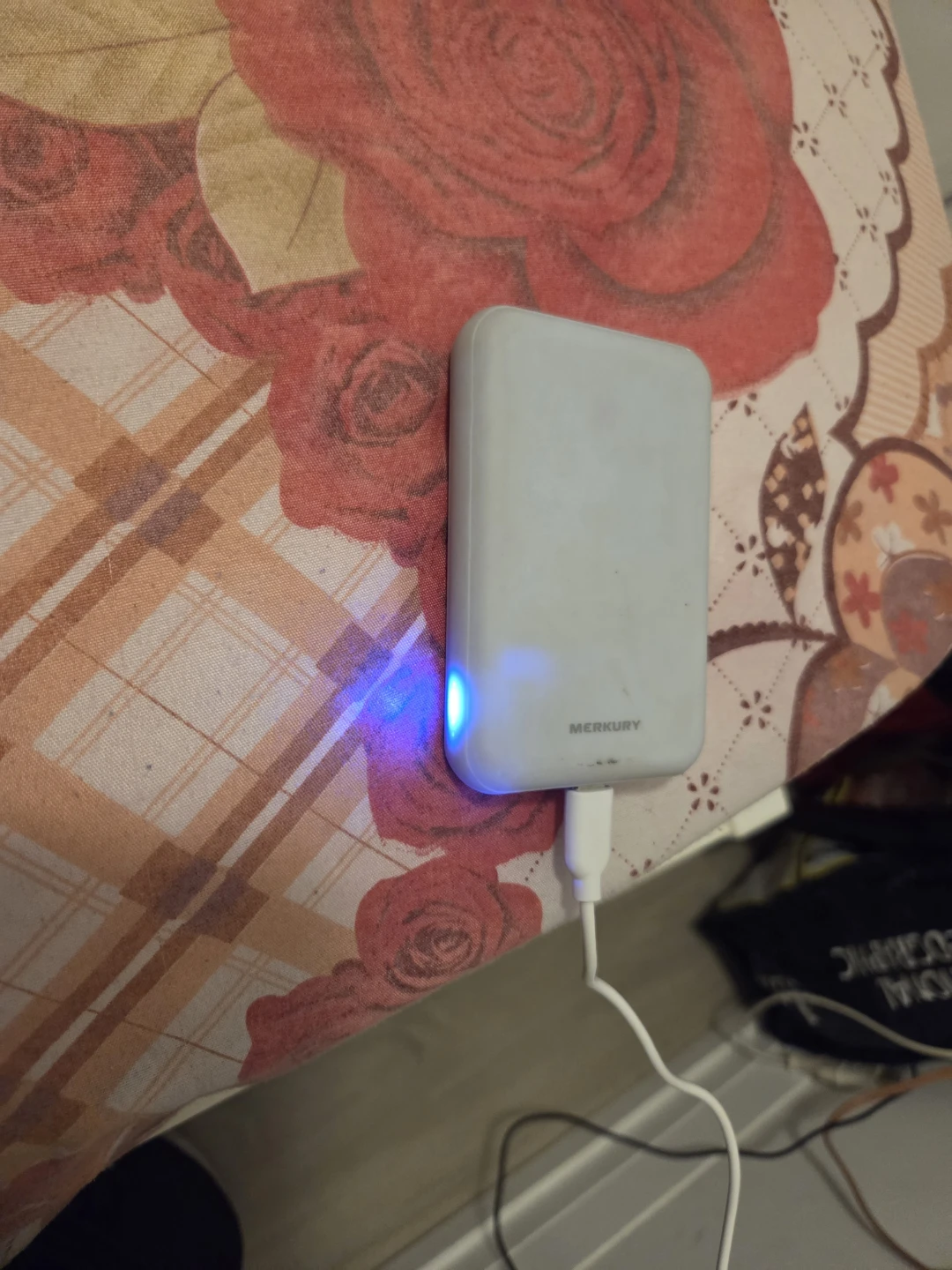 Merkury Wireless Power Bank - photo 5