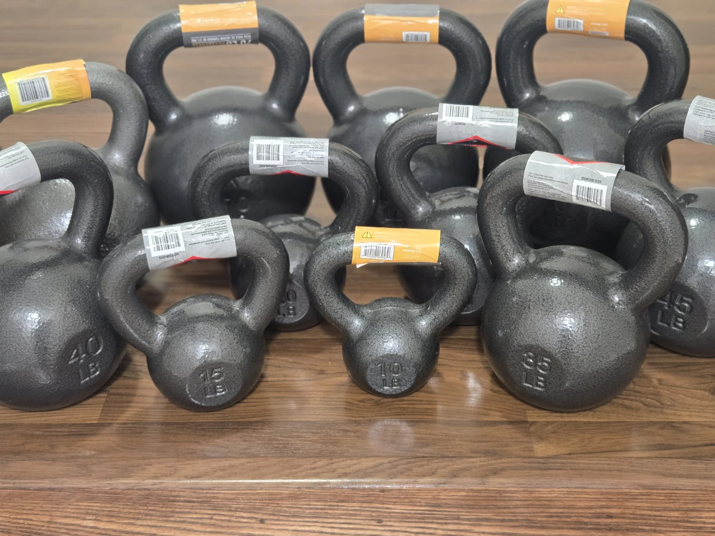 10lb to 80lb kettlebell set. One of each size. Brand New!