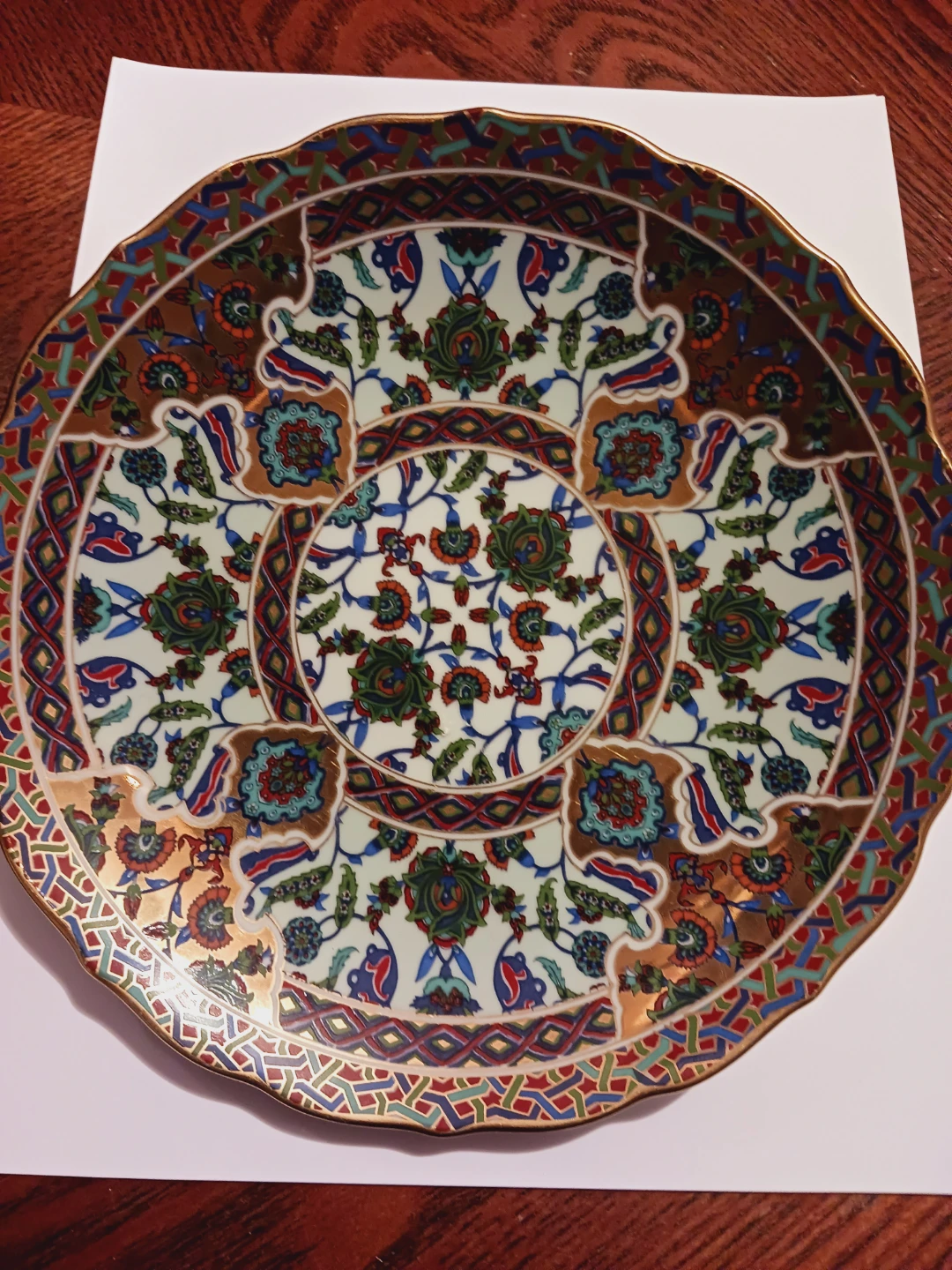 Decorative Ceramic Plate with Intricate Floral Pattern