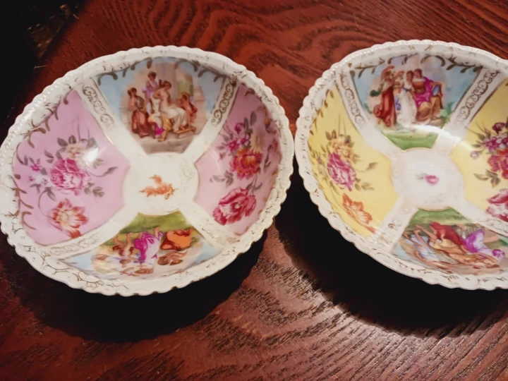 Set of 2 × Antique Austrian Porcelain Berry Bowls - photo 3