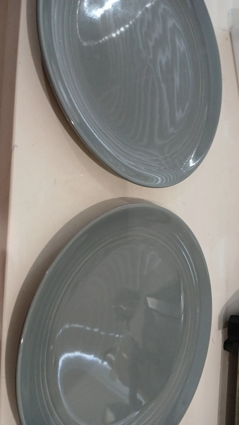 Set of two grey ceramic dinner plates - photo 2