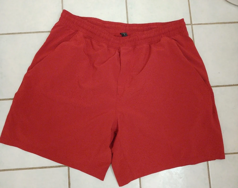 Lululemon Men's Shorts (XL) - photo 2