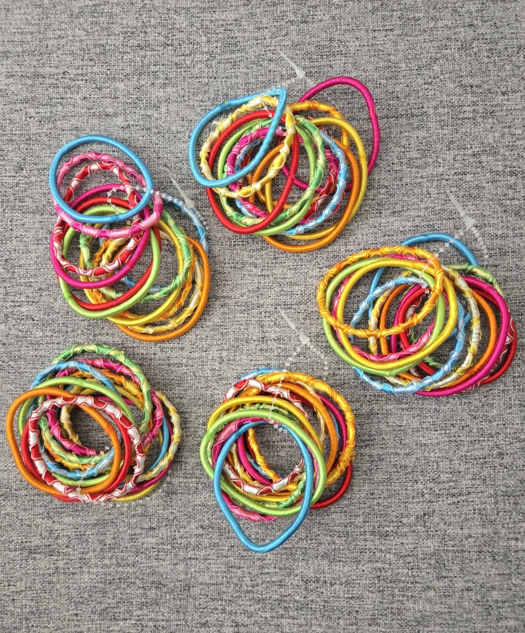 5 bundles of hair ties 🏈