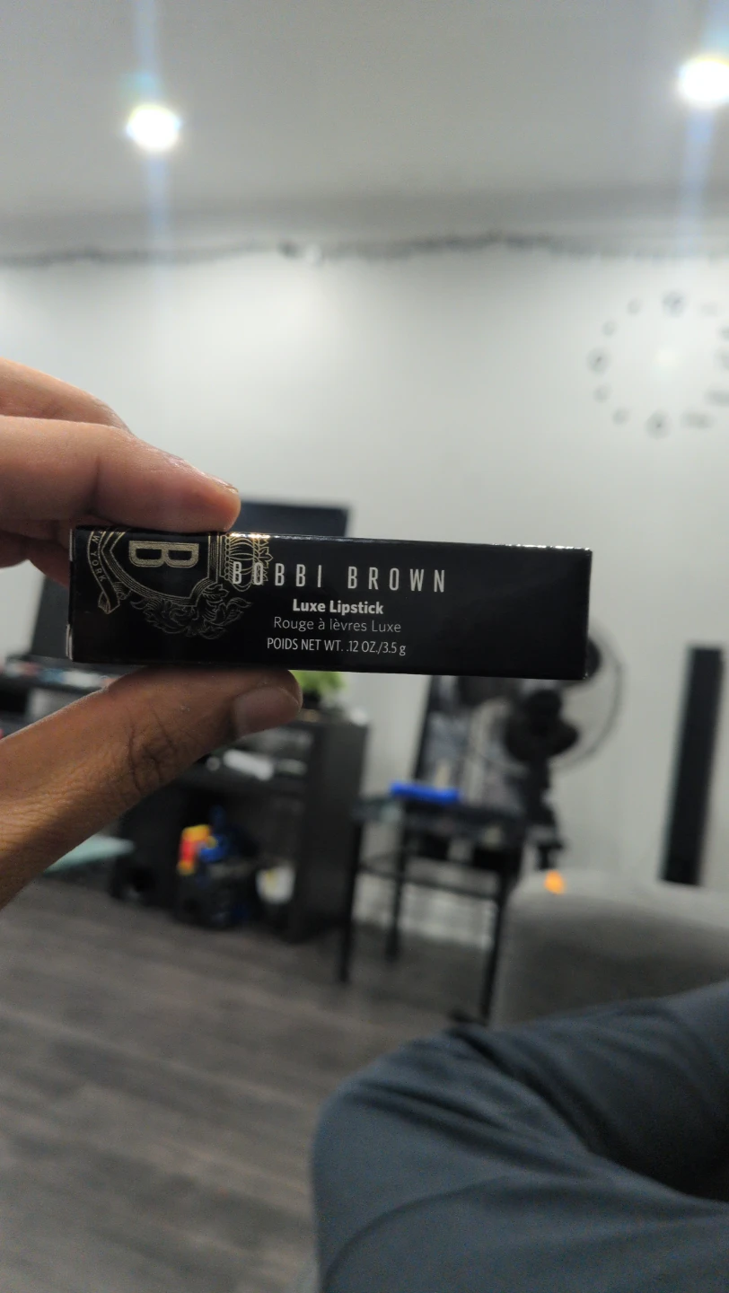 Bobbi Brown Luxe Lipstick in Claret 04