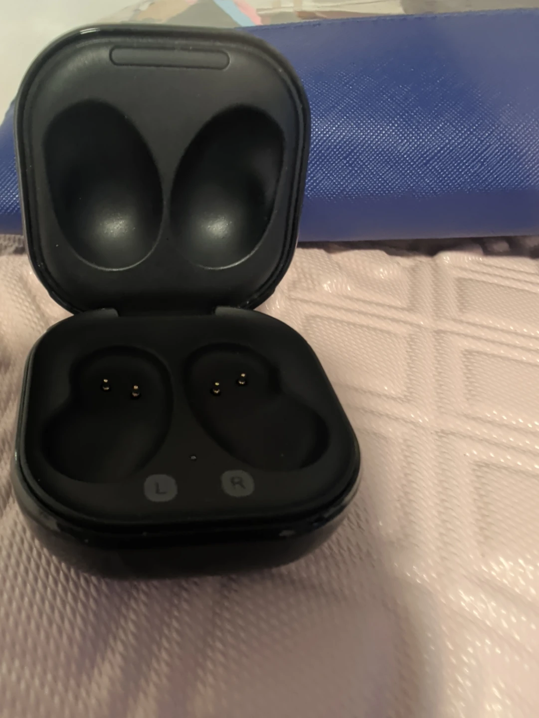 🏈Samsung Galaxy Buds 2 Charging Case - photo 2