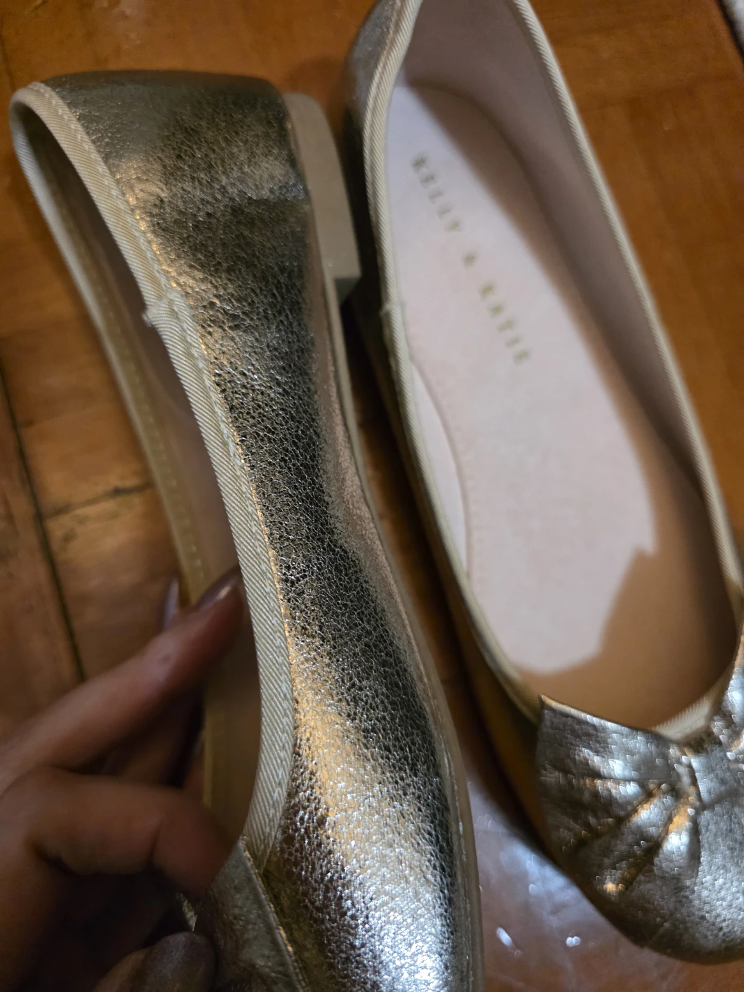 Kelly & Katie Gold Ballet Flats Size 5 - photo 3