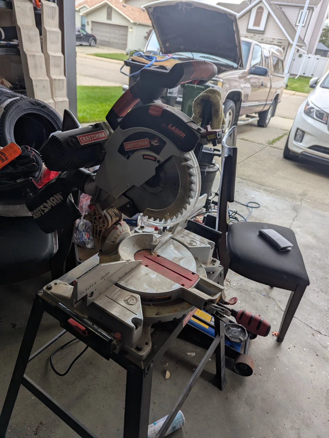 Dual bevel sliding miter saw - photo 3