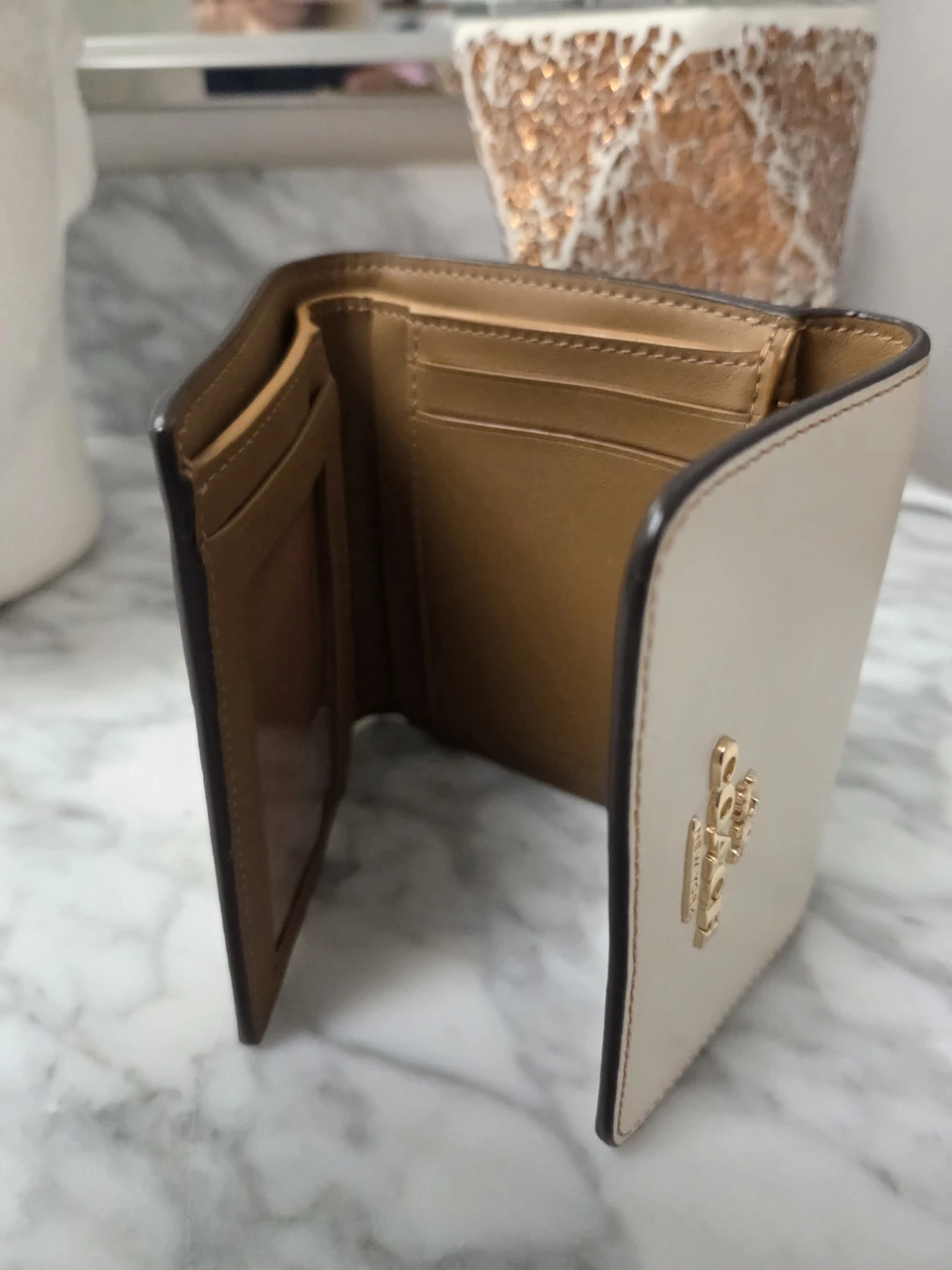 Coach floral leather trifold wallet - photo 3